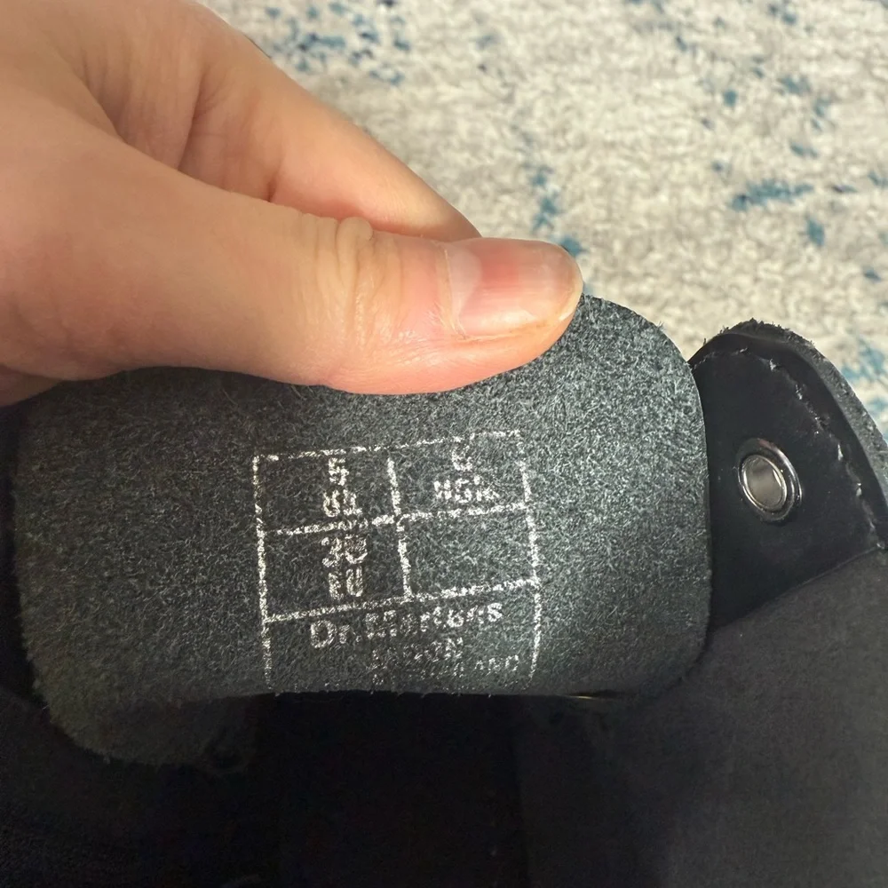 Dr. Martens Black Platform boots - Picture 6 of 8